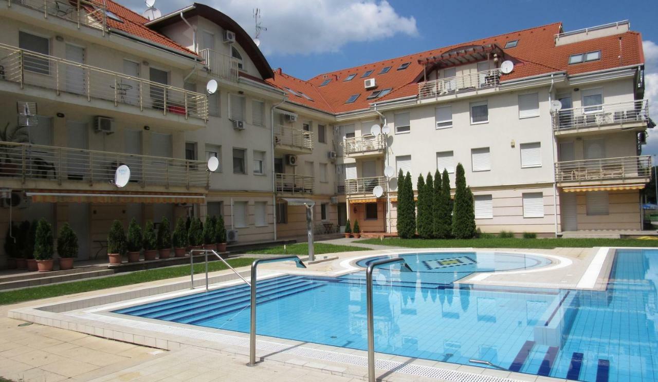 Carpe Diem Apartment Hajduszoboszlo Exterior photo